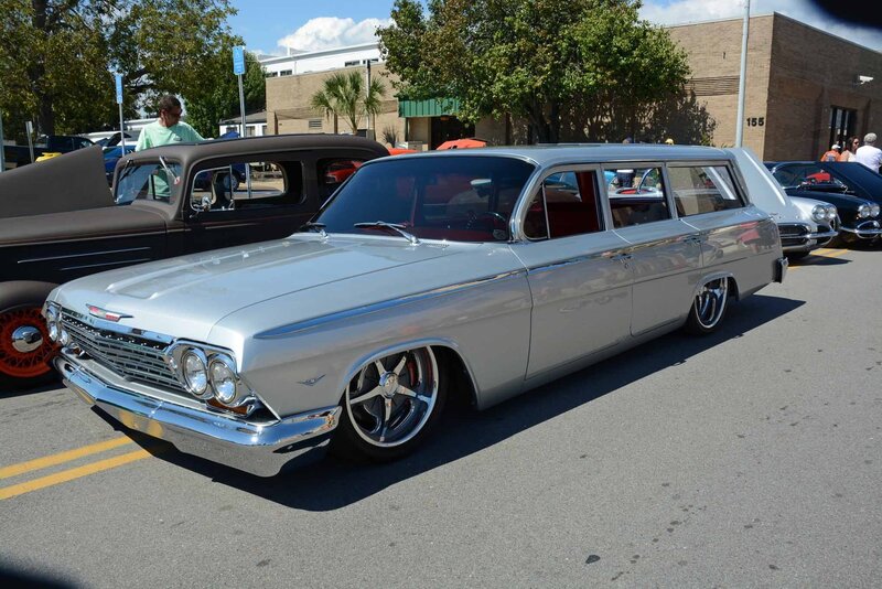 Silver Classic Station Wagon — Outdoor