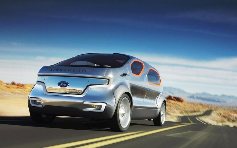 Silver Concept Car — Blue, Dynamic
