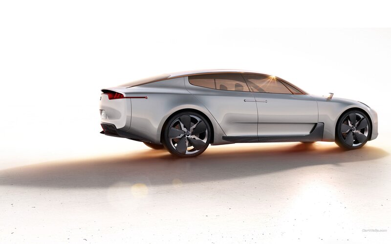 Silver Concept Car — Dramatic, 3d Render, Wheels, Sunlight