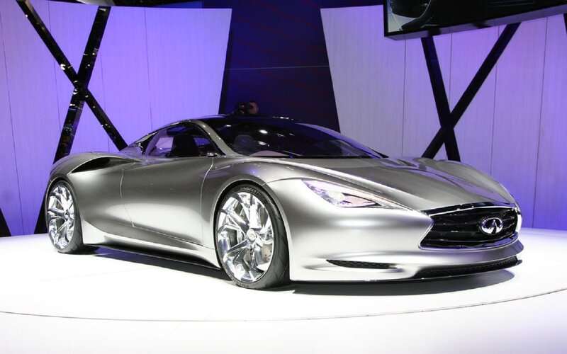 Silver Concept Car — Dramatic, Photograph, Car Show, Stage