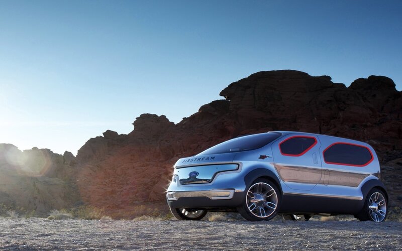 Silver Concept Car — Dramatic, Sunset, 3d Render, Rock Formations