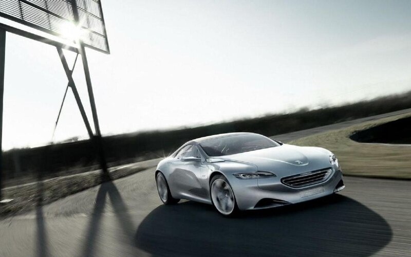 Silver Concept Car — Dynamic, Afternoon