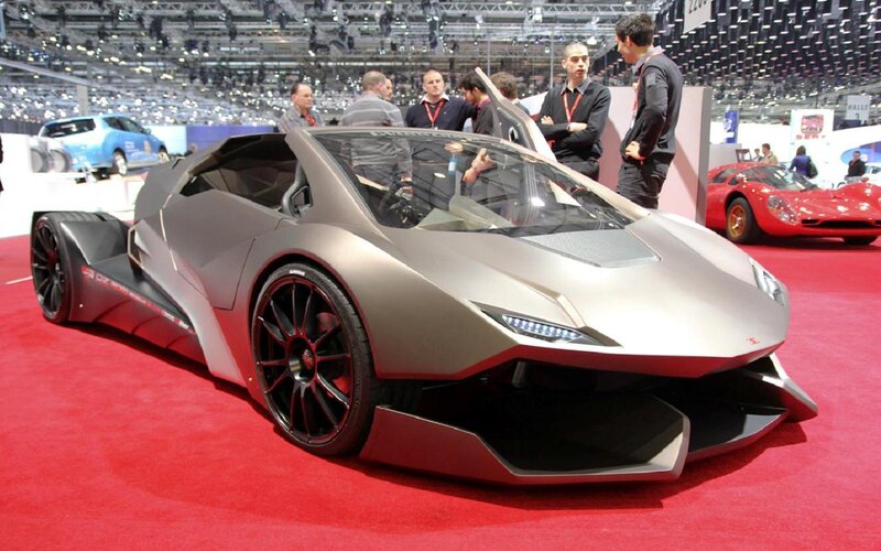 Silver Concept Car — Red, Showroom