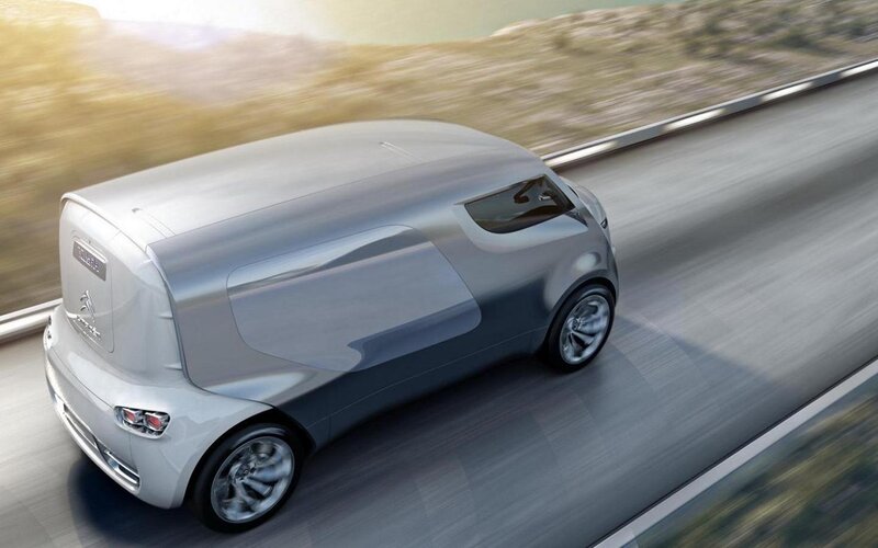 Silver Concept Van — Dynamic, Afternoon