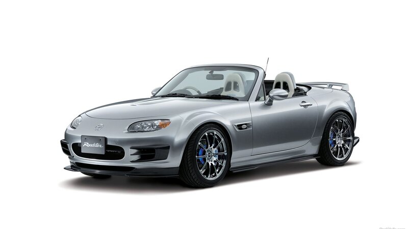 Silver Convertible Sports Car — Dynamic