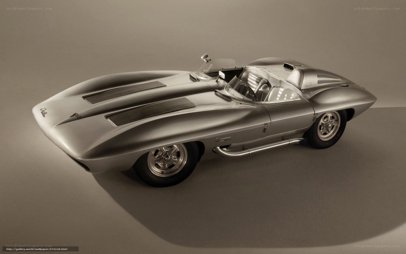 Silver Corvette race car