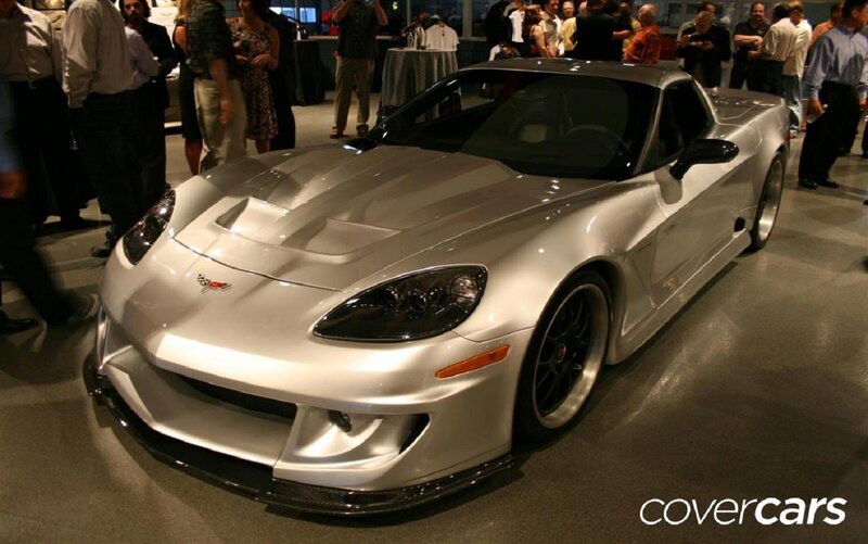 Silver Corvette Sports Car — Neutral