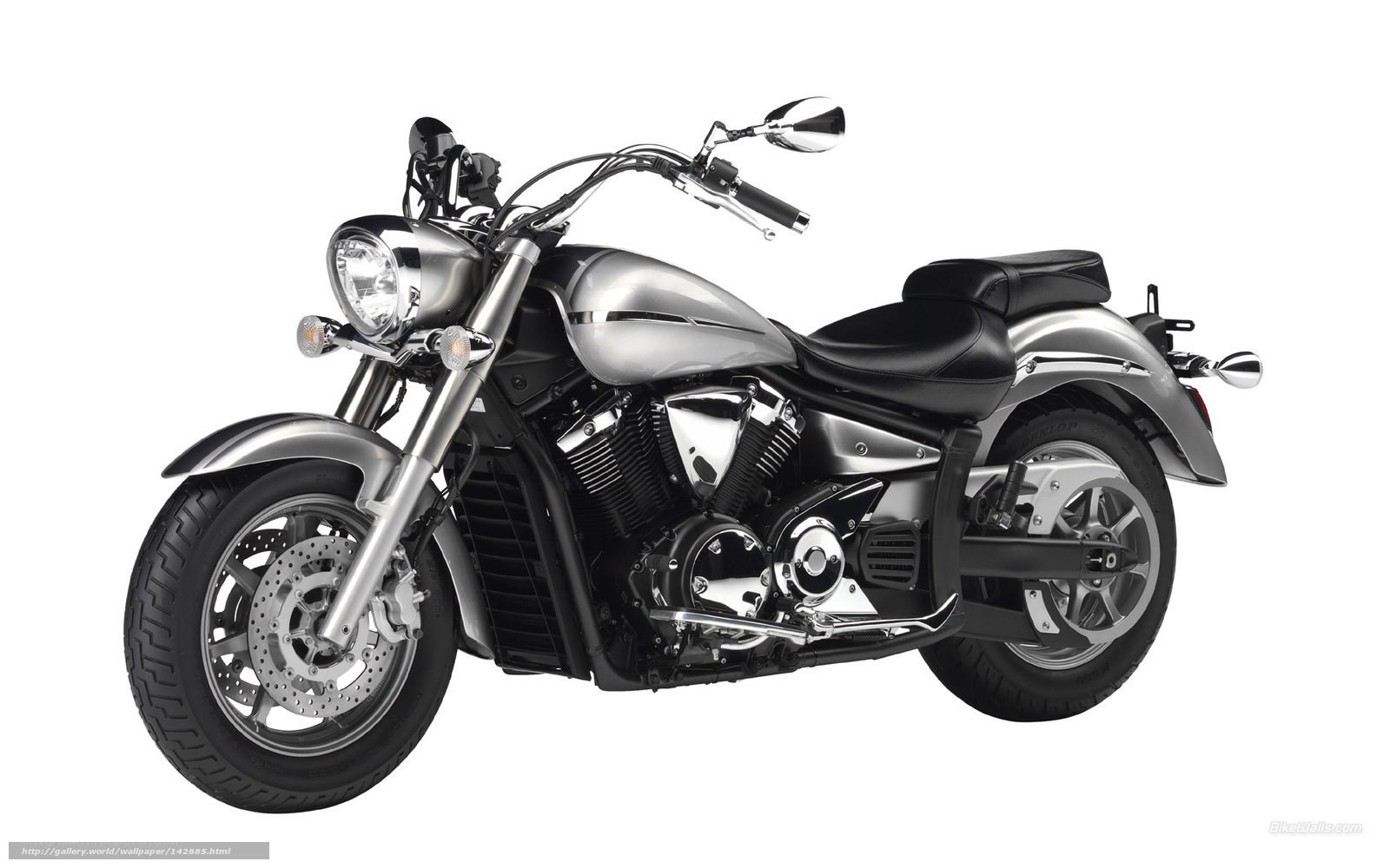 silver cruiser motorcycle