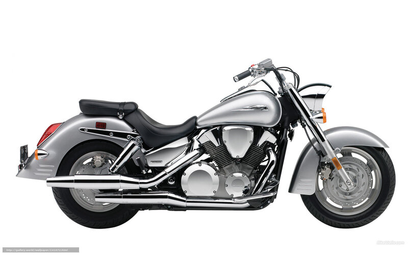 silver cruiser motorcycle
