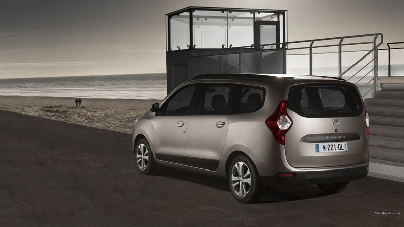 Silver Dacia Lodgy Minivan
