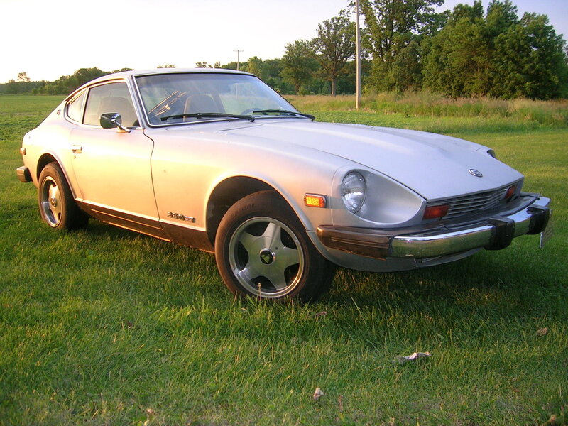 Silver Datsun 280Z on grass