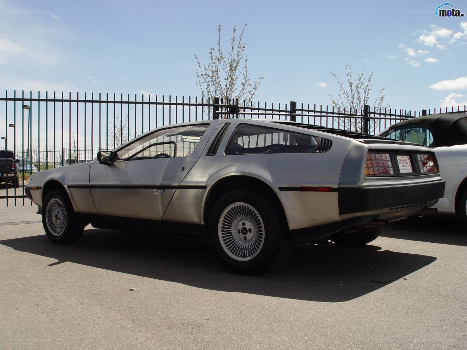 Silver DeLorean DMC-12