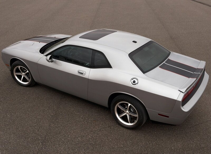 silver dodge challenger coupe