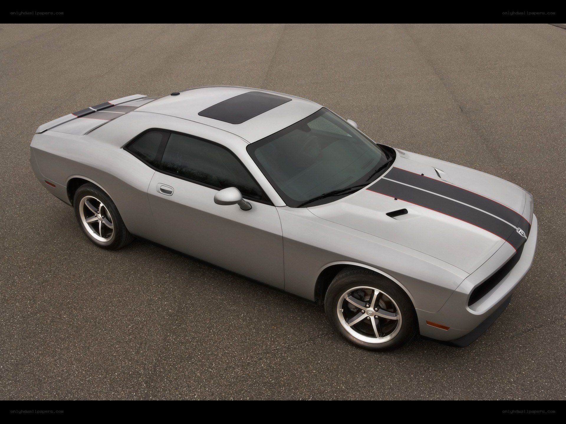 silver dodge challenger muscle car