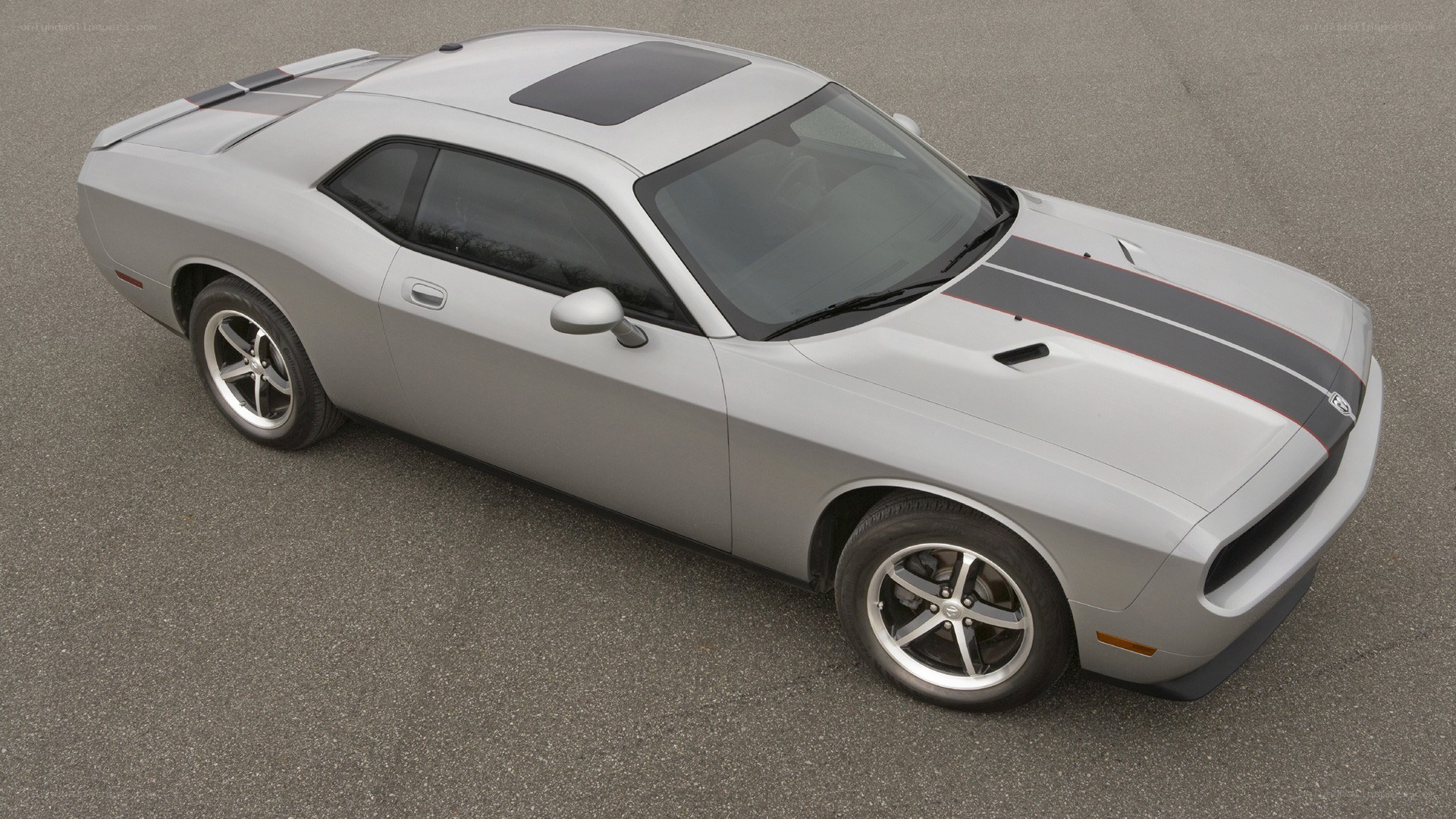silver dodge challenger muscle car