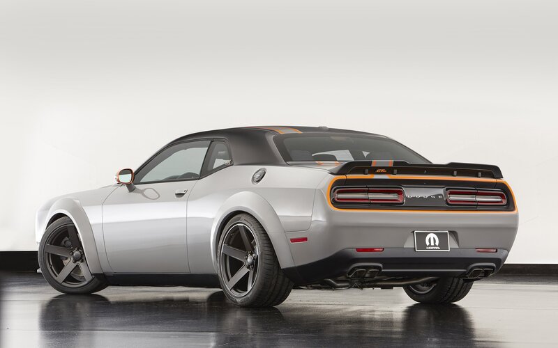 Silver Dodge Challenger — Neutral