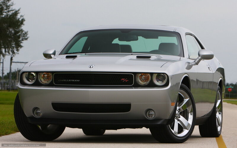 Silver Dodge Challenger R/T