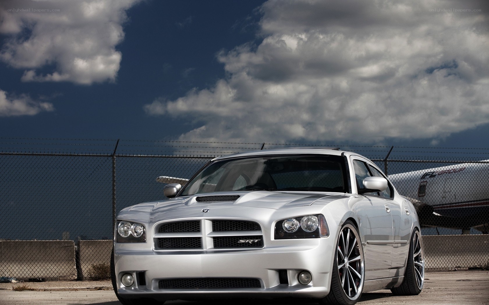 silver dodge charger srt8