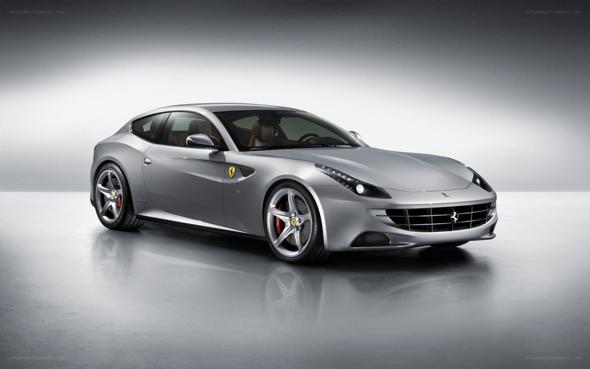 silver ferrari gran turismo