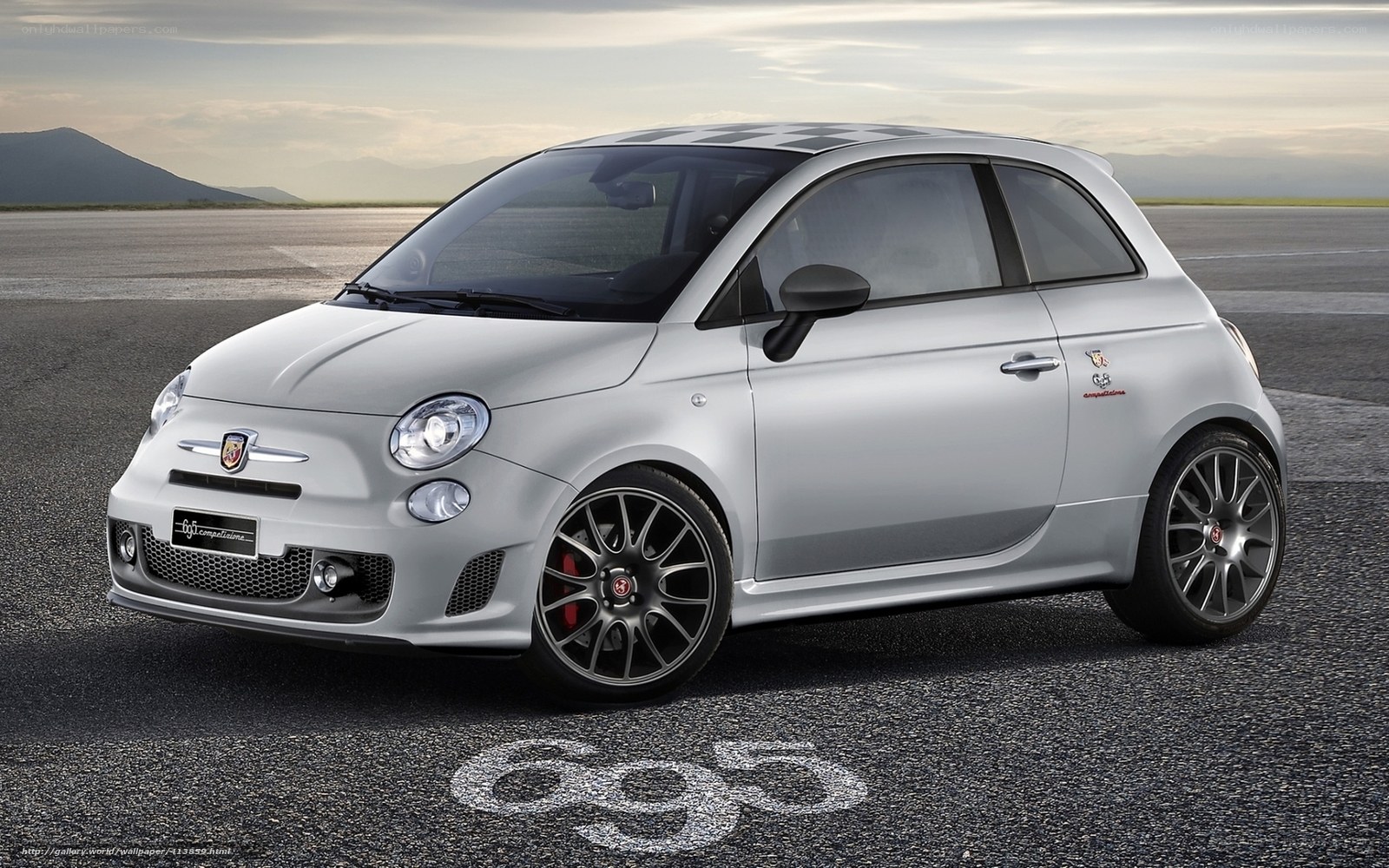 Silver Fiat 500 Abarth