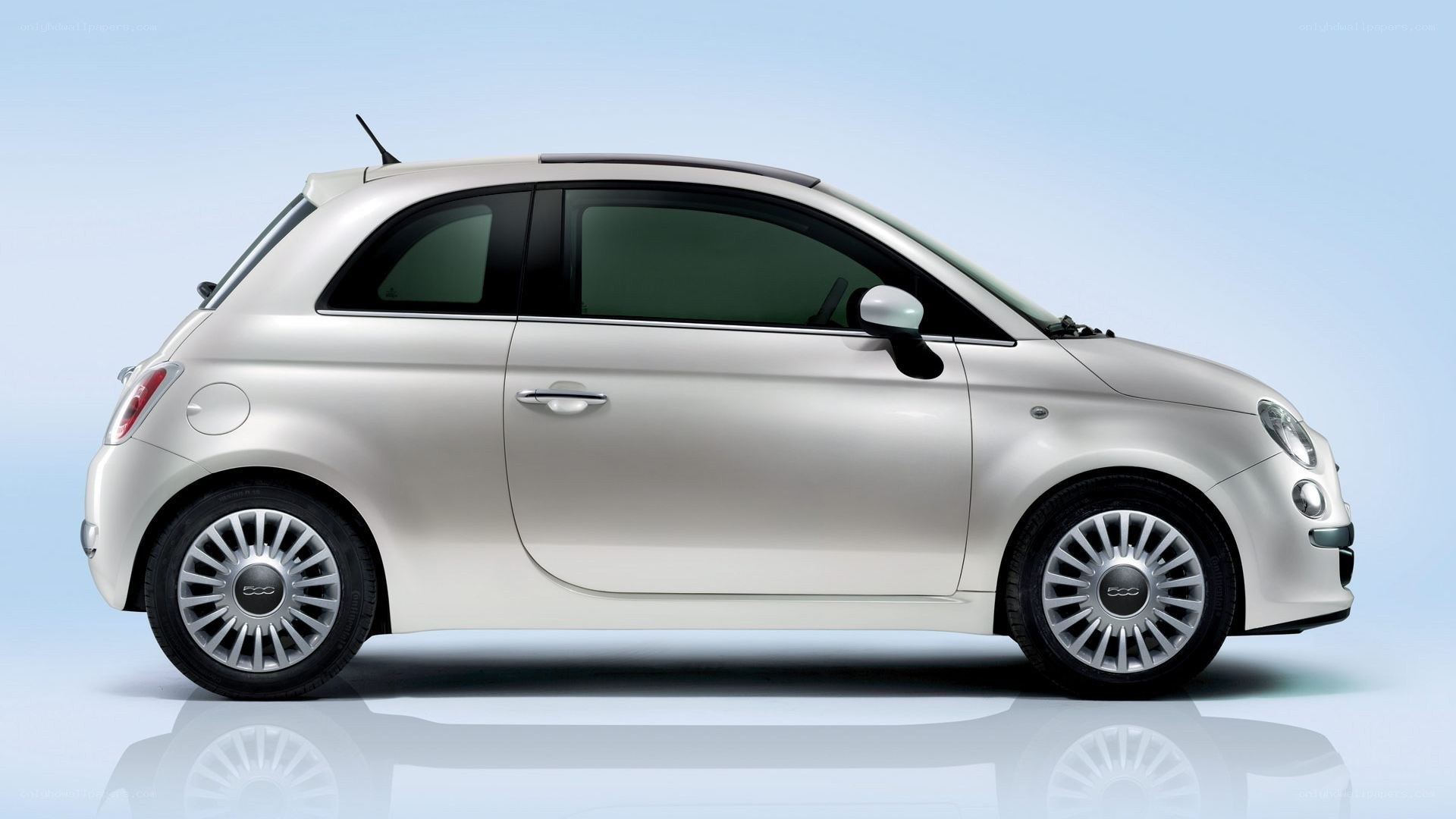 silver fiat 500 car