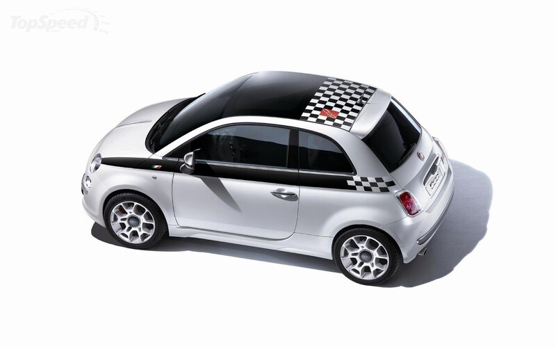 Silver Fiat 500 with checkered roof