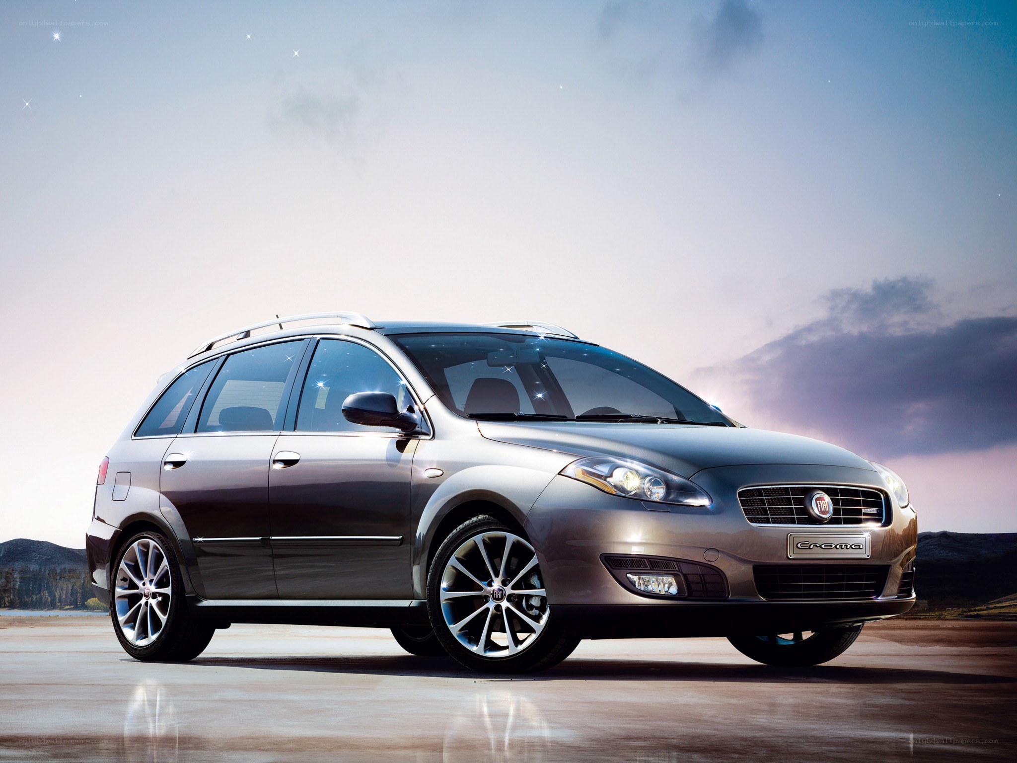 Silver Fiat Croma station wagon