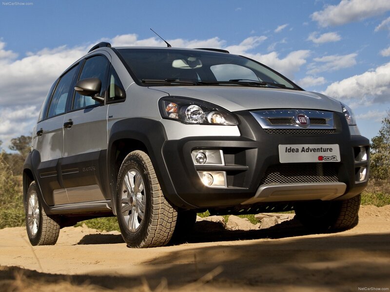 Silver Fiat Idea Adventure — Outdoor