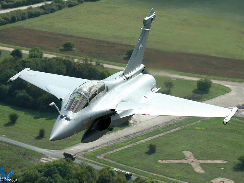 Silver Fighter Jet — Gray, Dynamic