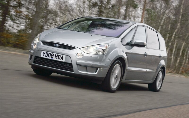 silver ford c-max in motion