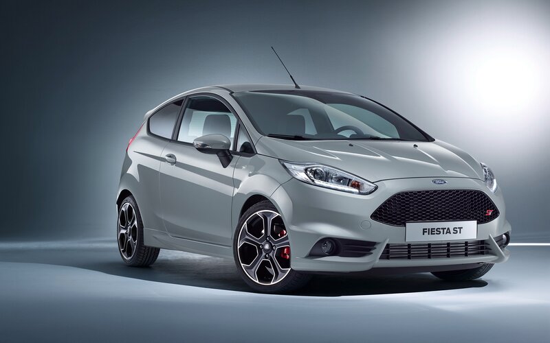 Silver Ford Fiesta St