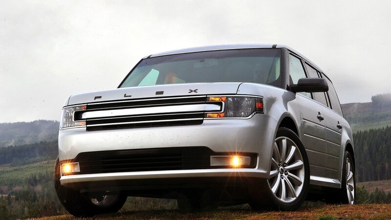 Silver Ford Flex — Dramatic