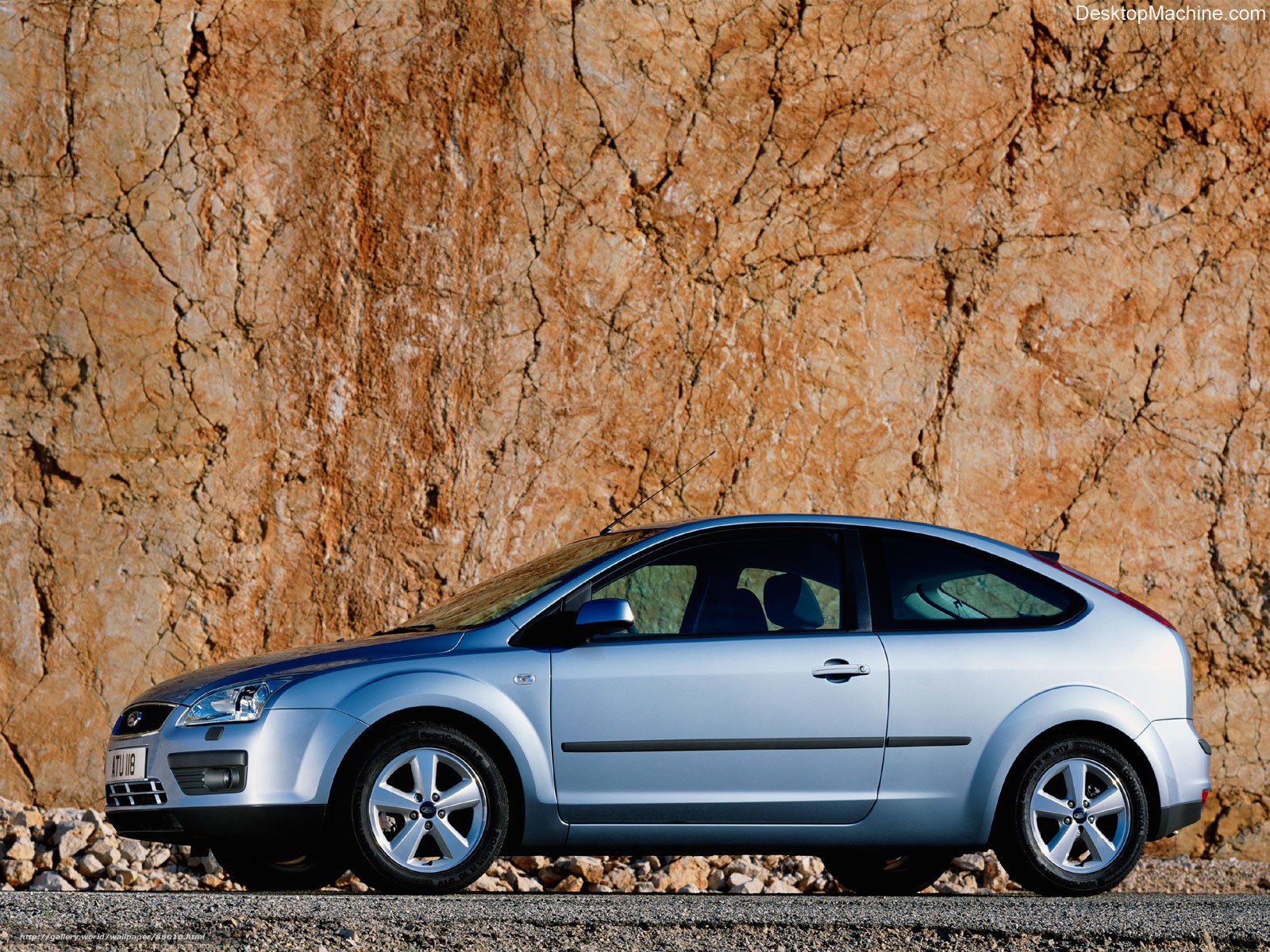 silver ford focus coupe