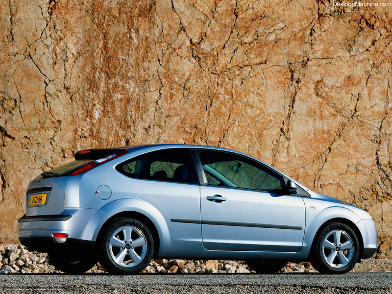 silver ford focus hatchback