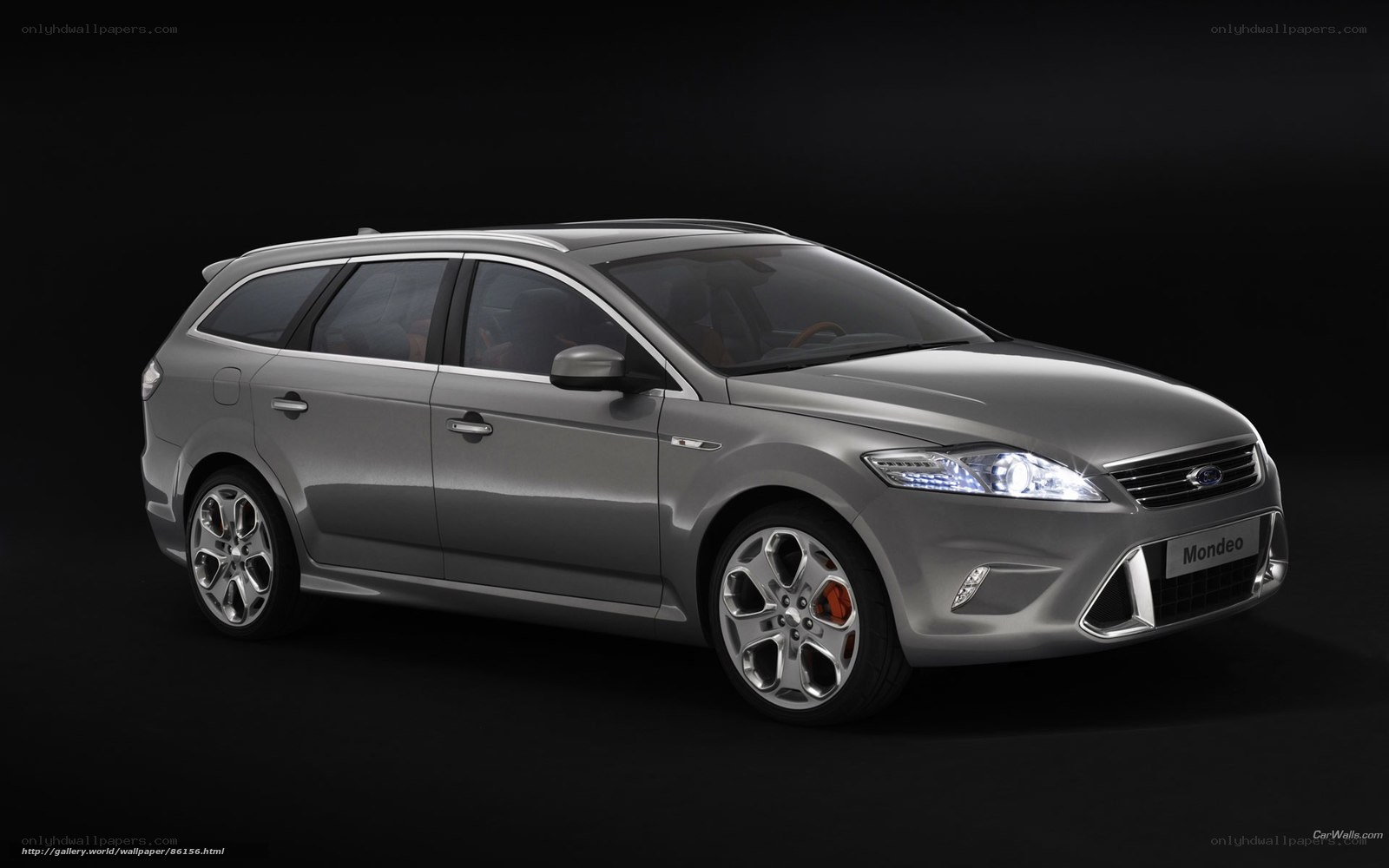 Silver Ford Mondeo Wagon