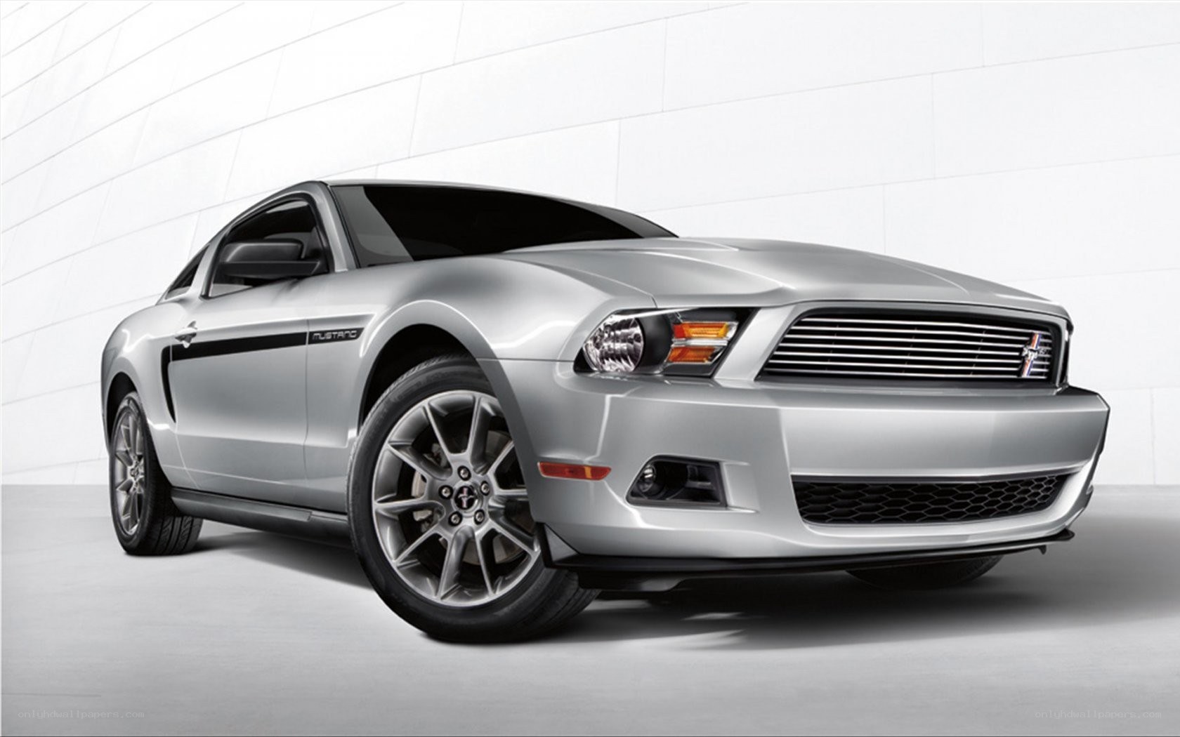 silver ford mustang coupe