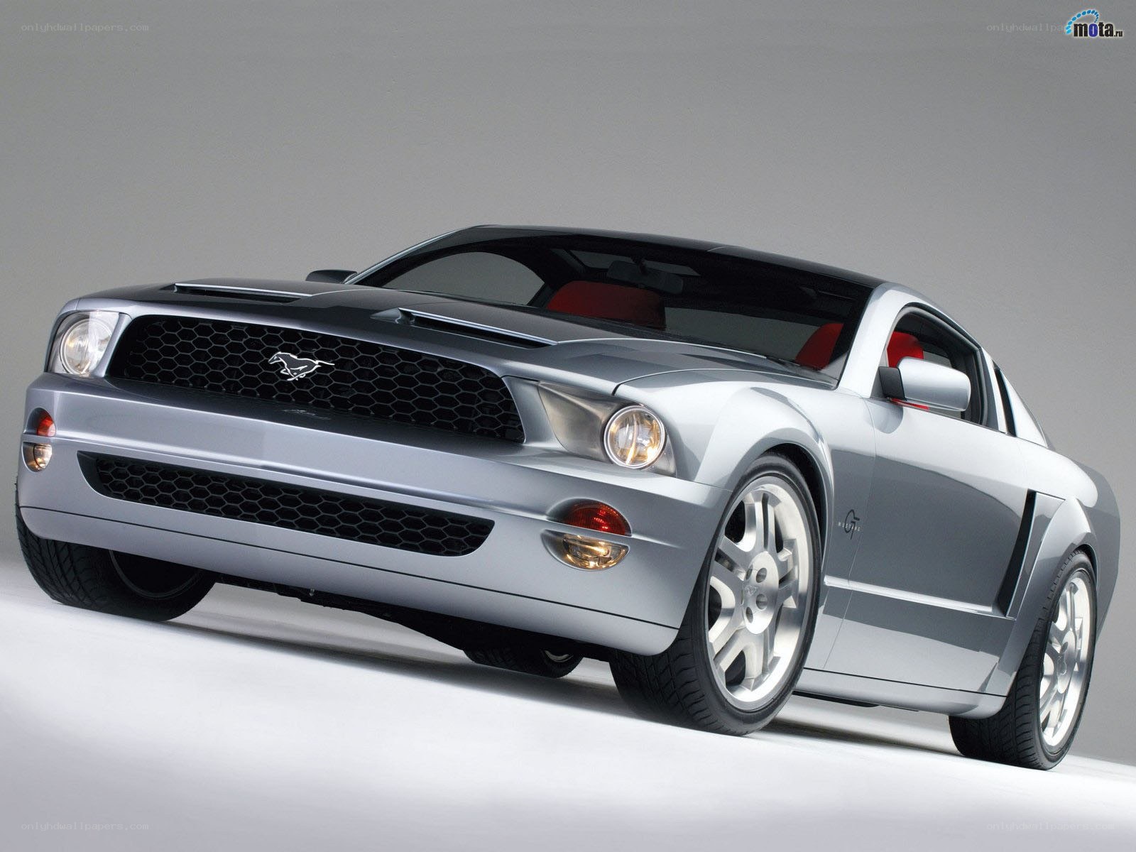 silver ford mustang coupe