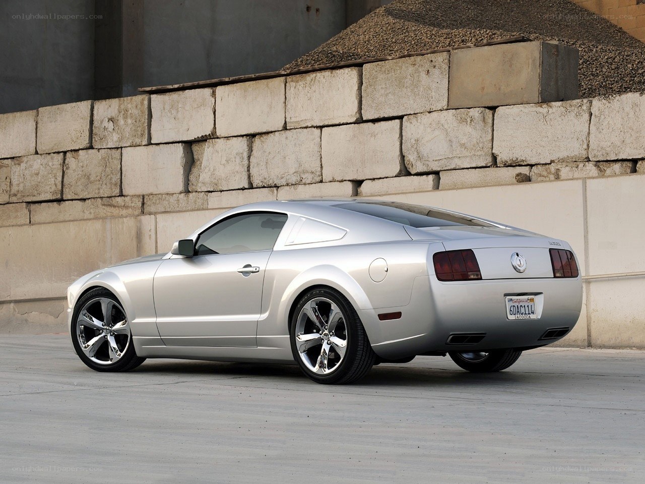 silver ford mustang coupe