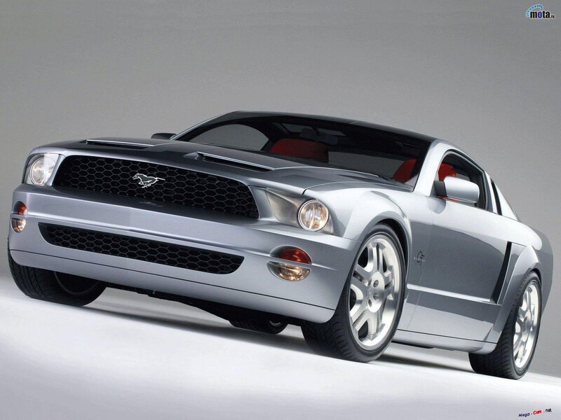 Silver Ford Mustang GT