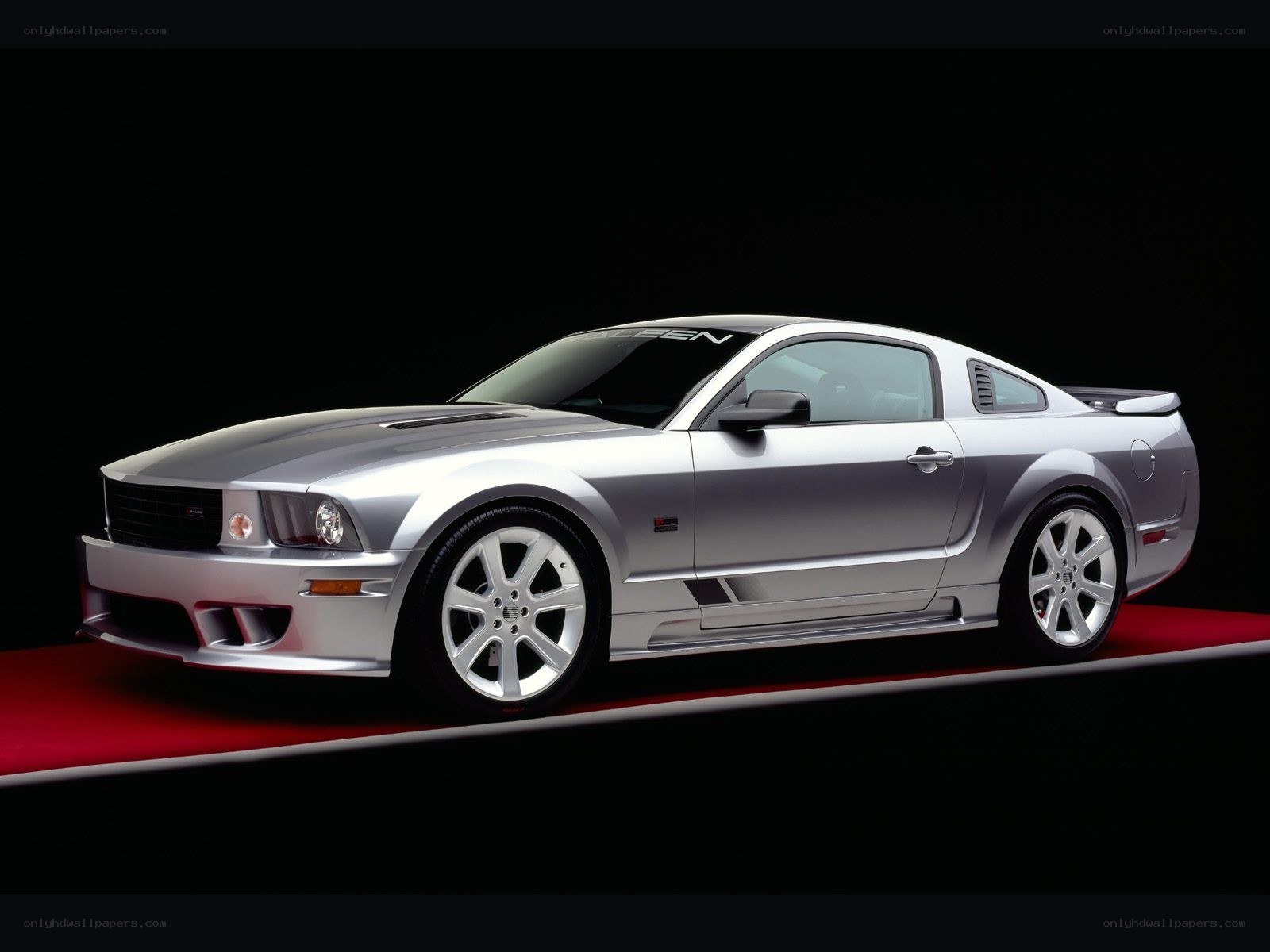 Silver Ford Mustang GT