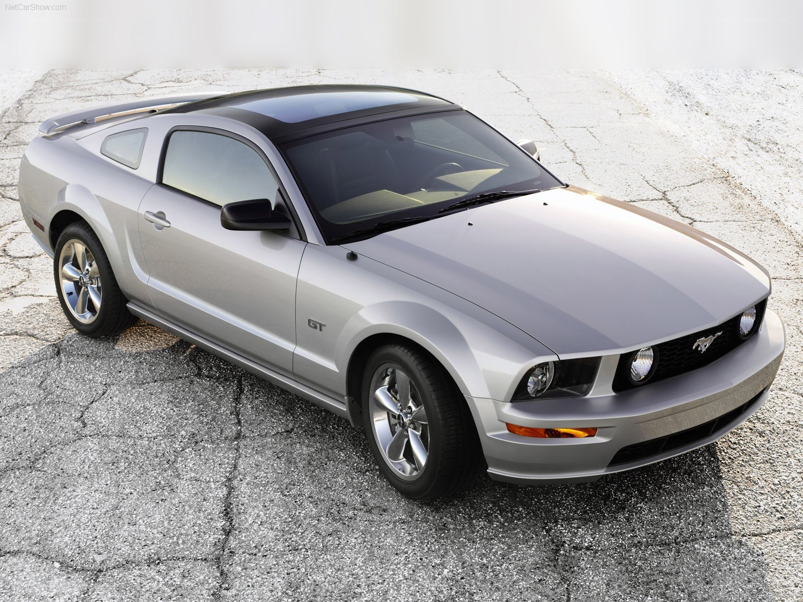 silver ford mustang gt