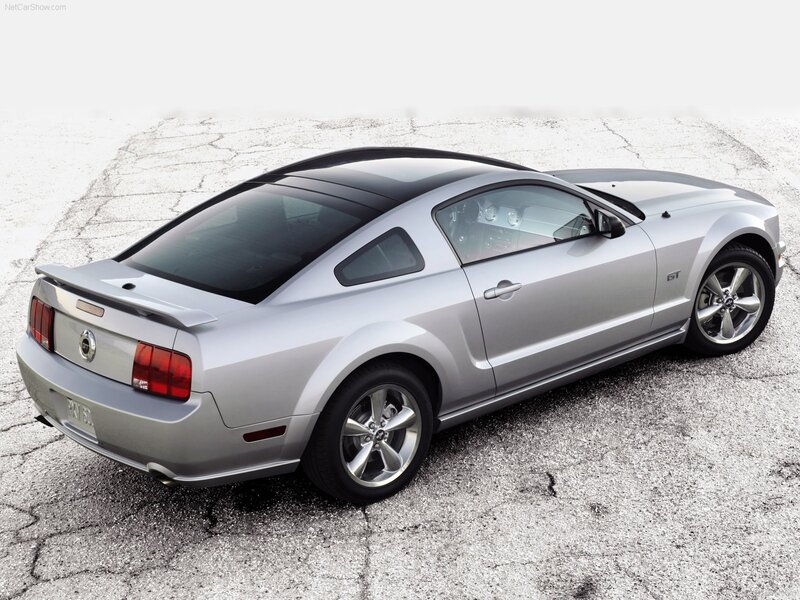 silver ford mustang gt