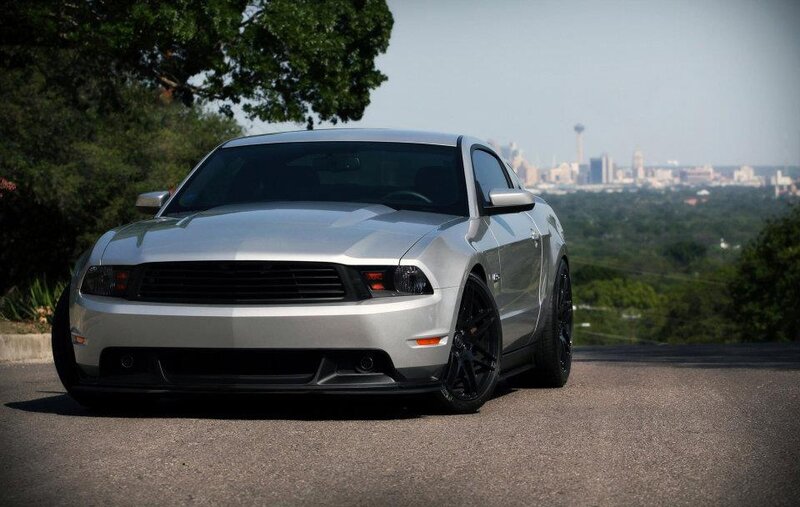 Silver Ford Mustang — Serene