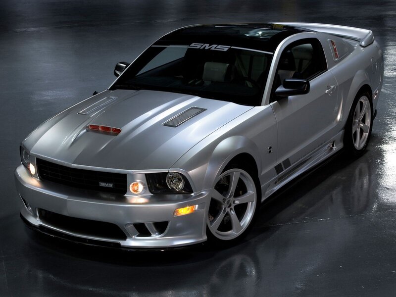 Silver Ford Mustang Shelby GT500