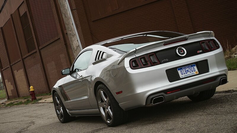 silver ford mustang shelby gt500