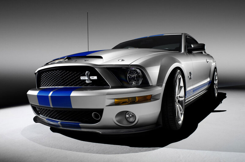Silver Ford Mustang Shelby GT500