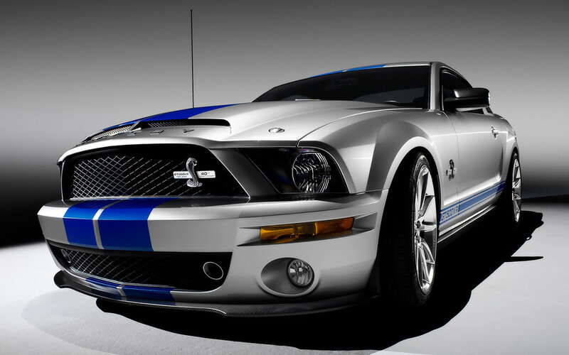 Silver Ford Mustang Shelby GT500KR