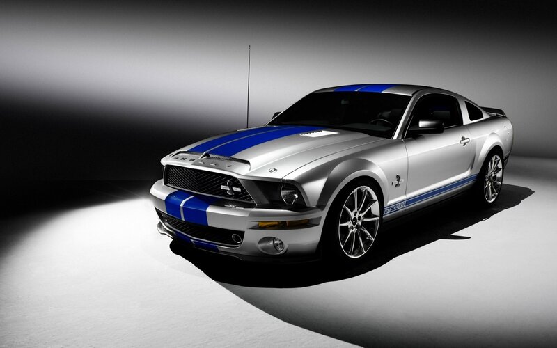 Silver Ford Mustang Shelby GT500KR