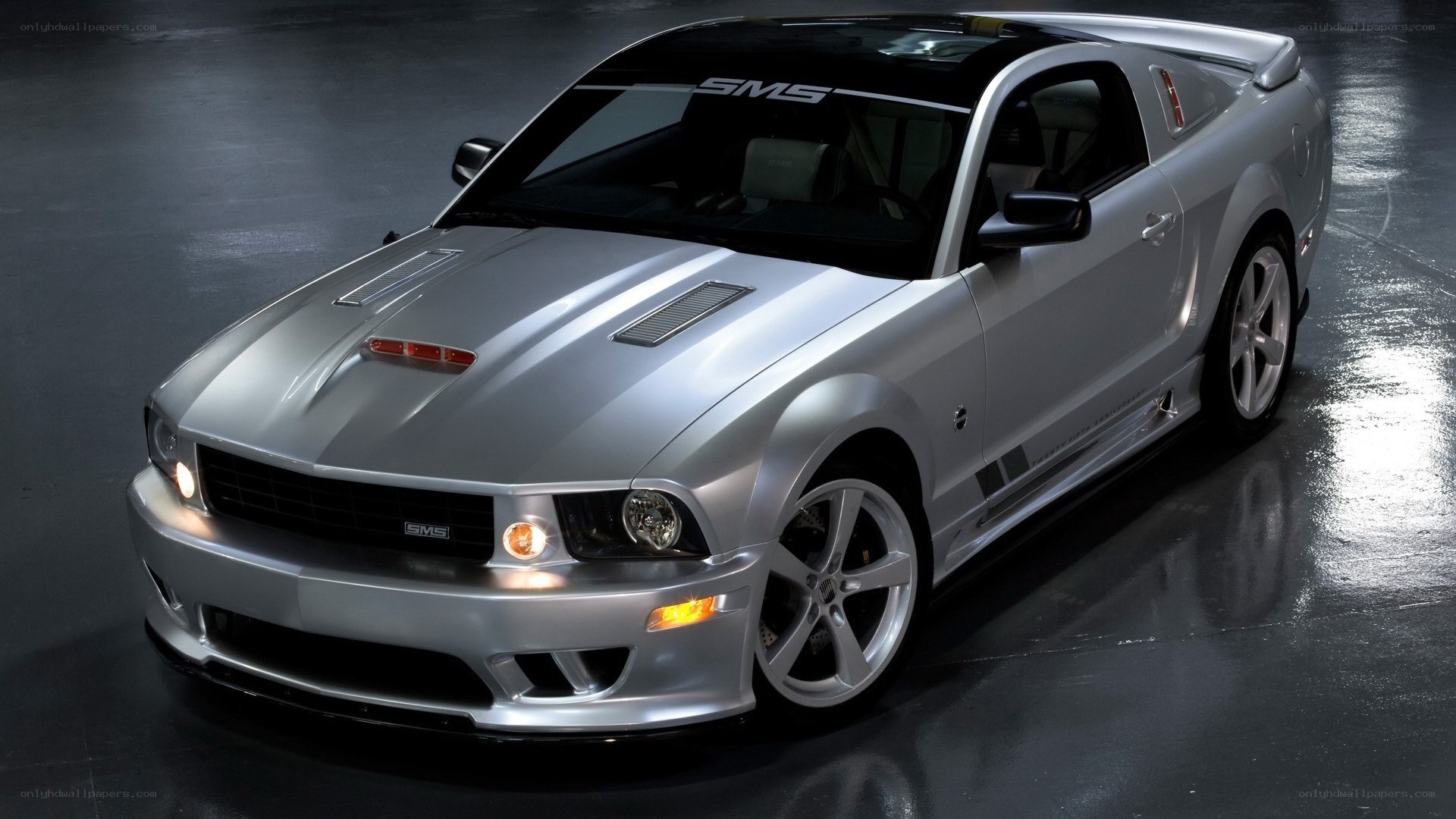 silver ford mustang sms
