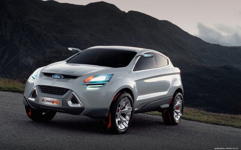 Silver Ford Taurus X concept car